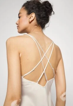 Anna Field Bridal Nightie / 003 - Off-White - Chemise De Nuit / Nuisette - 003 - Off-White -Anna Field Promos Boutique 9c3870beb15a4e44a97686ec673230cd