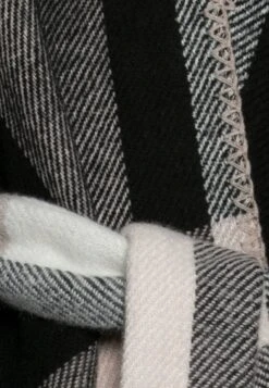 Anna Field Cape - Black/White -Anna Field Promos Boutique acdcb6228802409186154190d6d39bbf