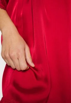 Anna Field Peignoir - Red -Anna Field Promos Boutique ed36051fc1824095a1b74d0824d31712